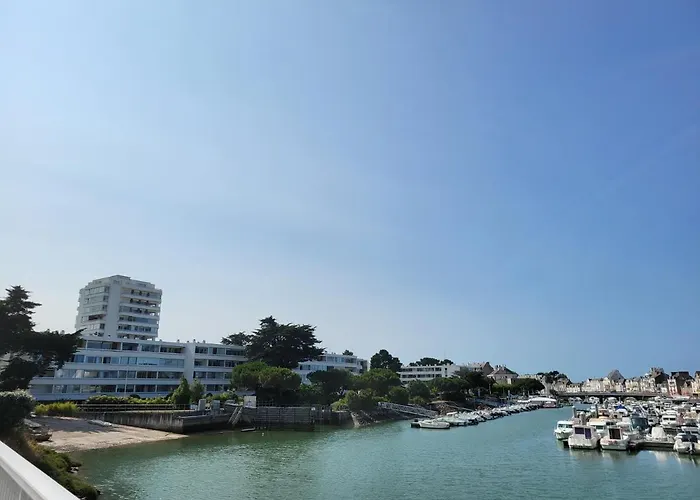 L'elegance A La Bauloise - Proche - Parking Prive *